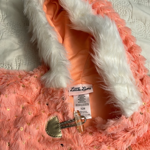 Little lass fur poncho. - Picture 3 of 3